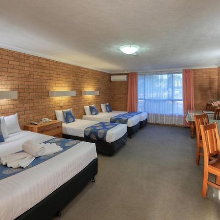 James Street Motor Inn Туумба Екстериор снимка