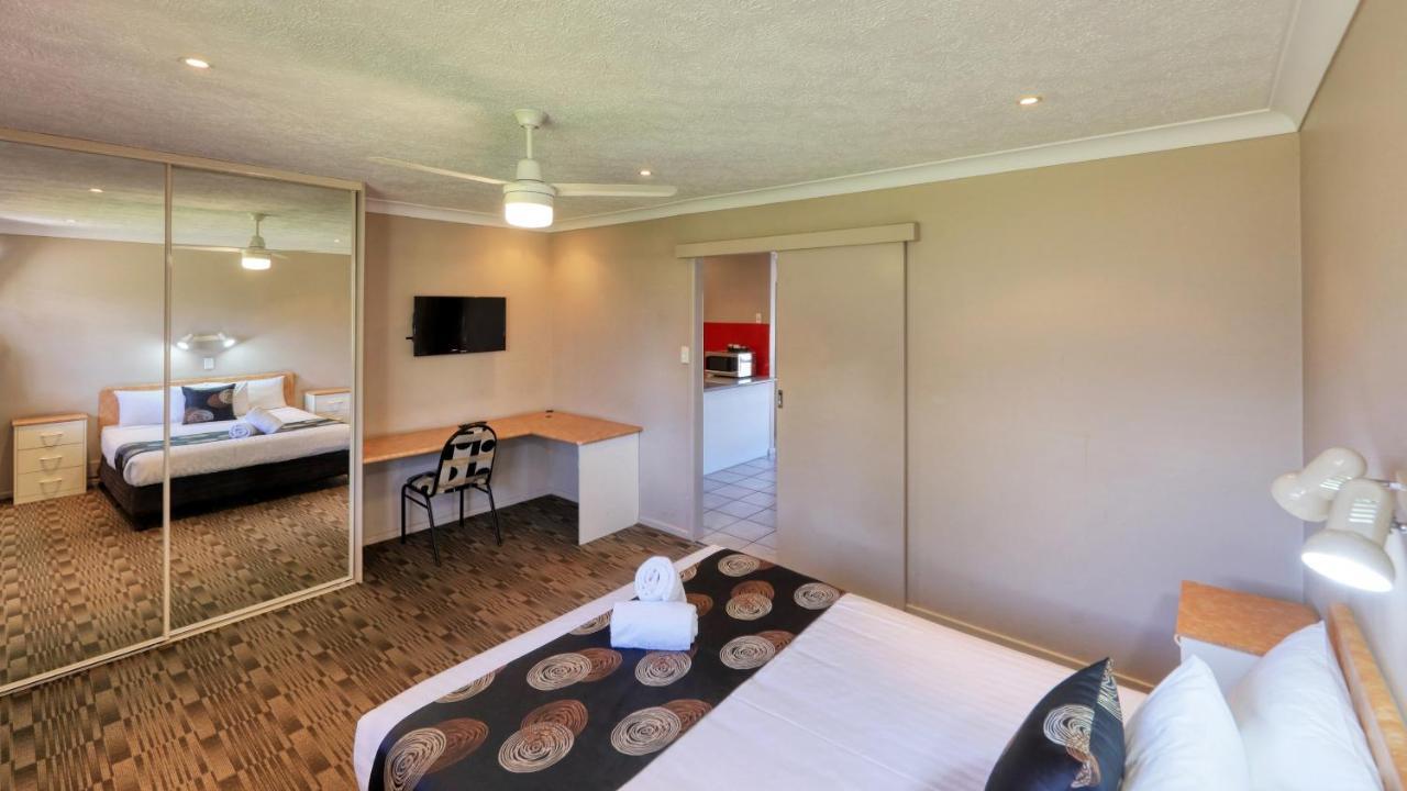 James Street Motor Inn Туумба Екстериор снимка