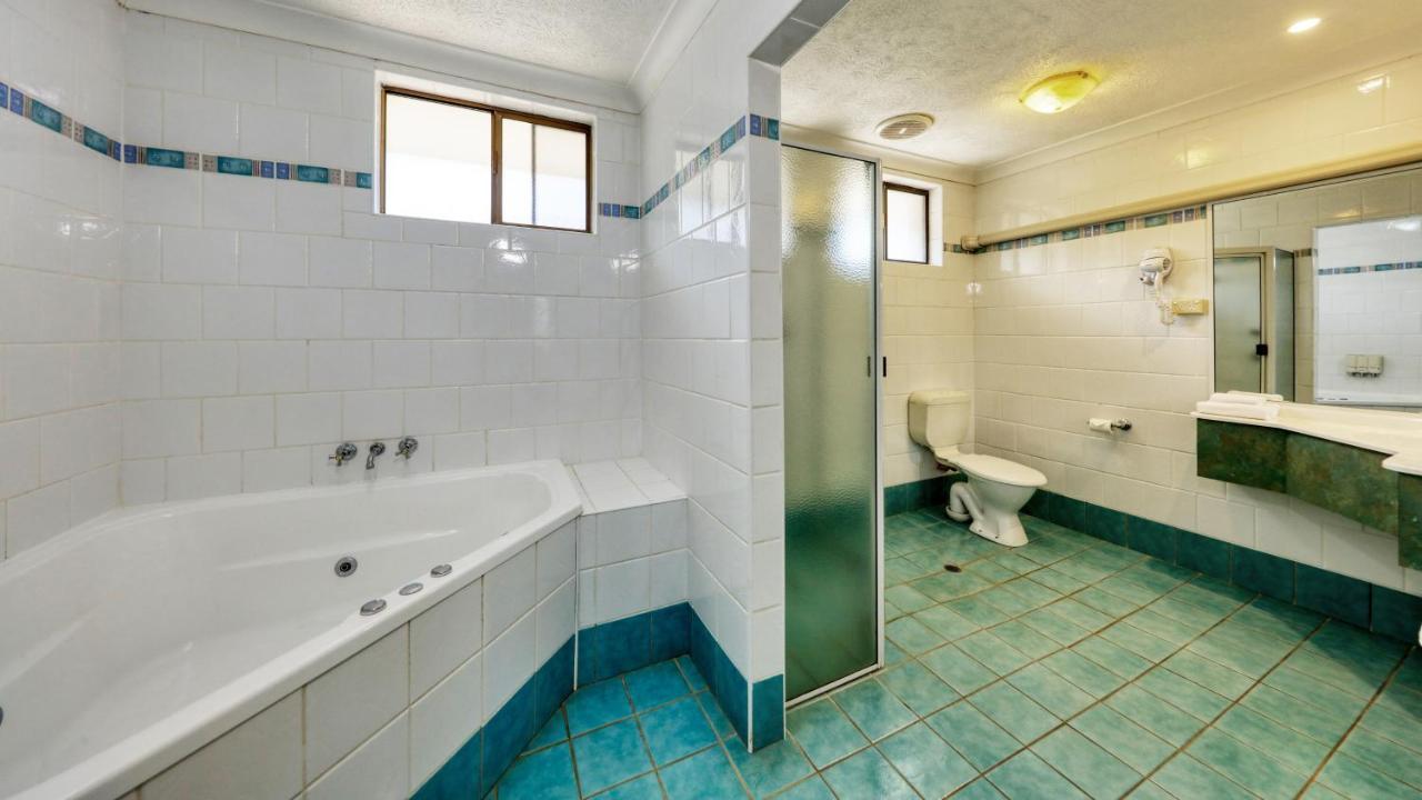 James Street Motor Inn Туумба Екстериор снимка