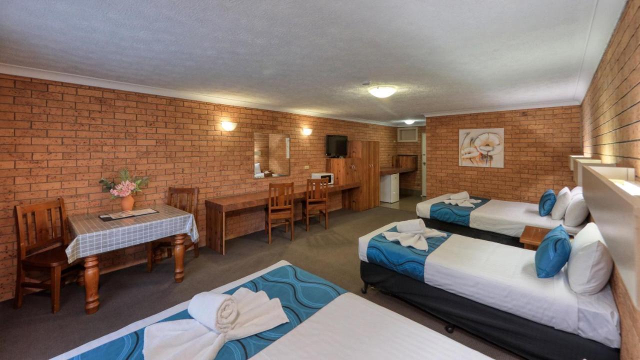 James Street Motor Inn Туумба Екстериор снимка