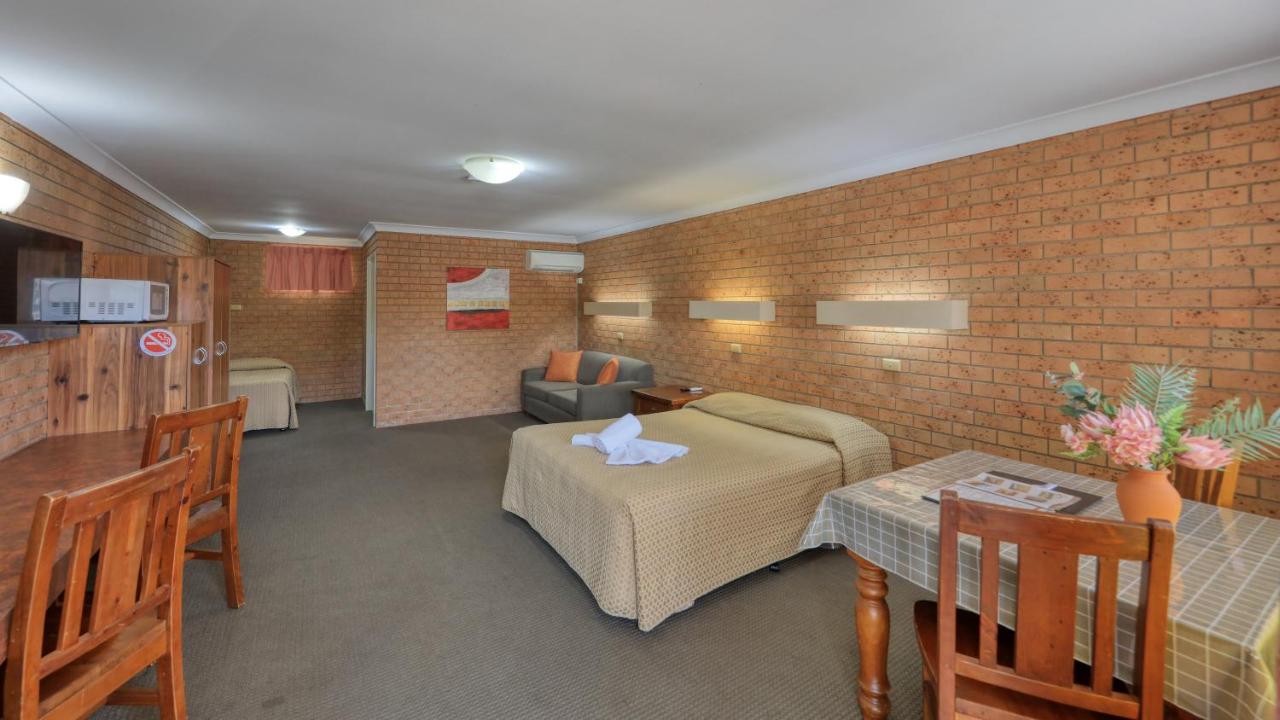 James Street Motor Inn Туумба Екстериор снимка