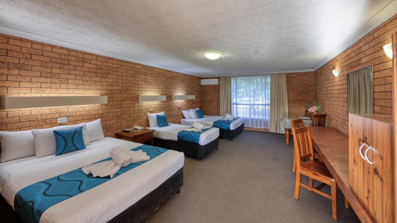 James Street Motor Inn Туумба Екстериор снимка