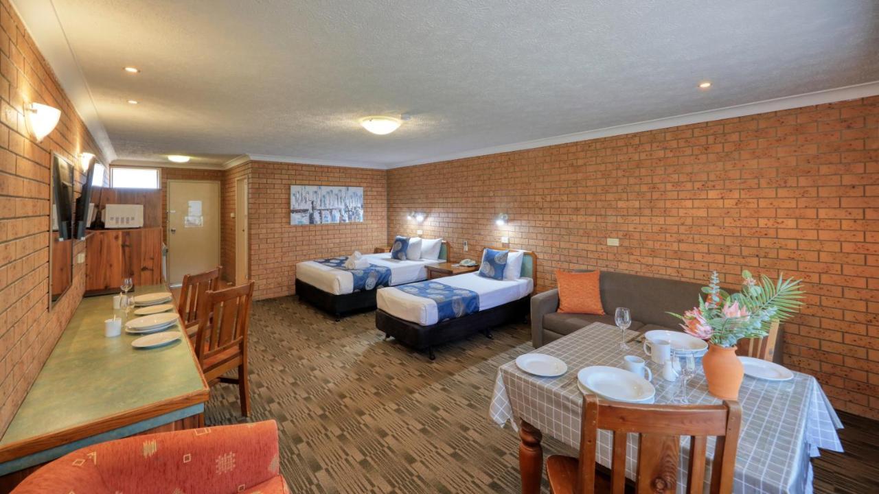 James Street Motor Inn Туумба Екстериор снимка