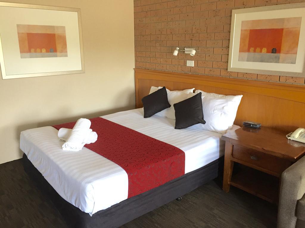 James Street Motor Inn Туумба Екстериор снимка