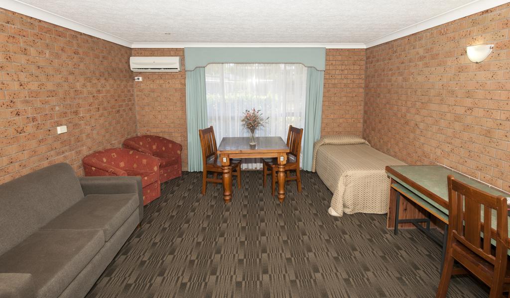 James Street Motor Inn Туумба Екстериор снимка