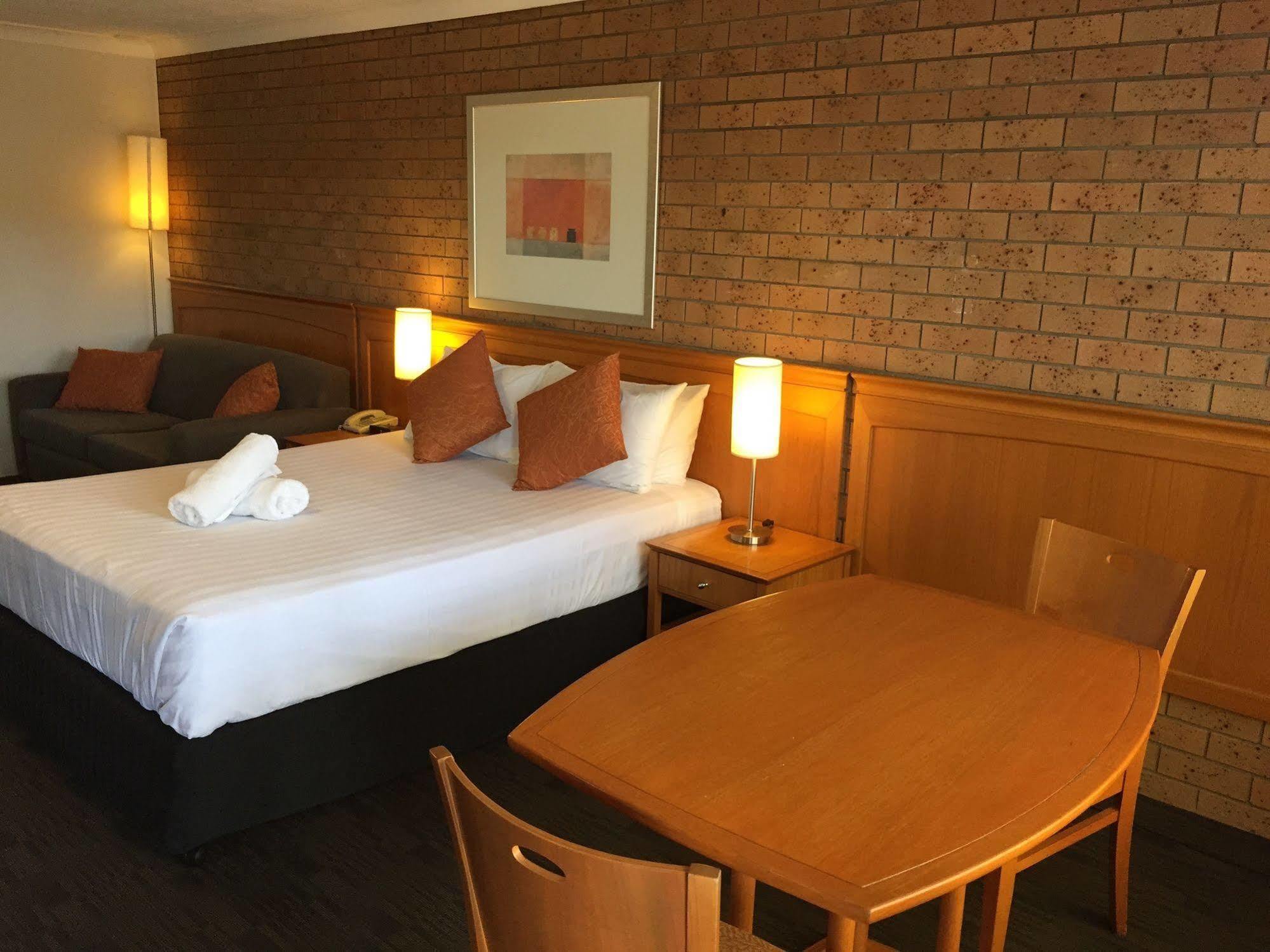 James Street Motor Inn Туумба Екстериор снимка