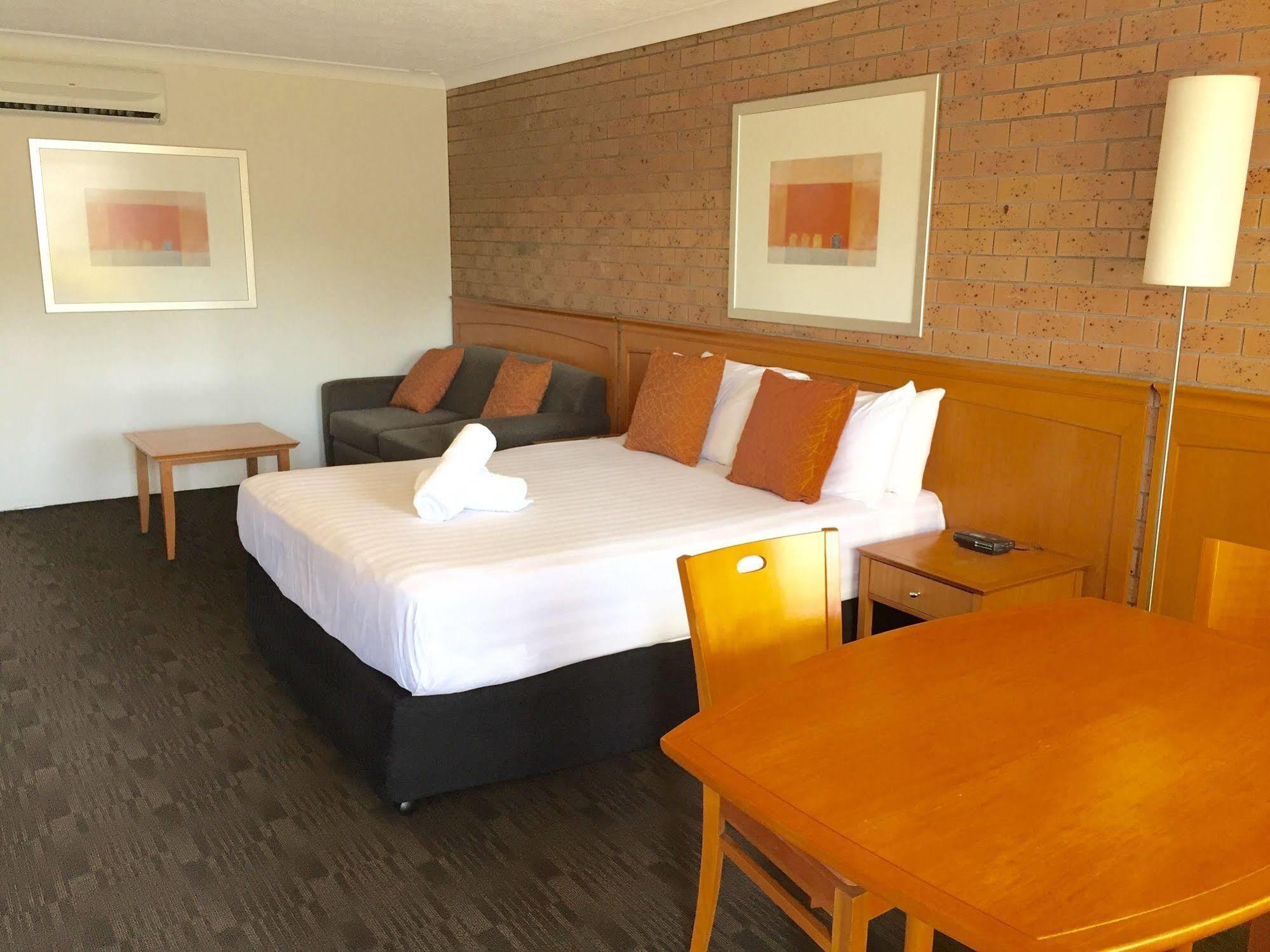 James Street Motor Inn Туумба Екстериор снимка