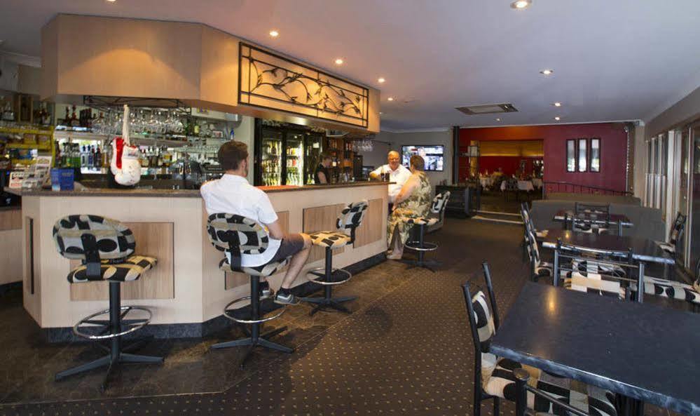 James Street Motor Inn Туумба Екстериор снимка